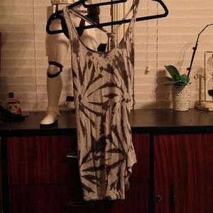 Adam Levine Tie die Tank Top